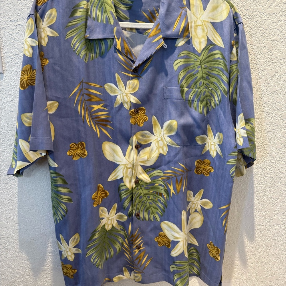 Tommy Bahama Blue Floral Men's Large  Shirt 100% Silk Dry Cleaned